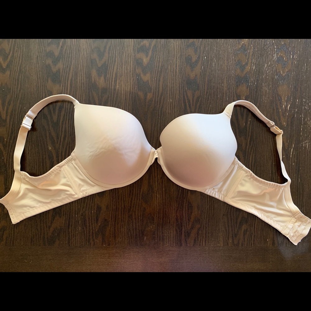 Cacique 40DDD Boost Plunge Bra- Never worn
